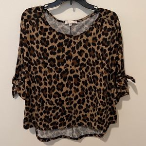 Essei cute leopard print top